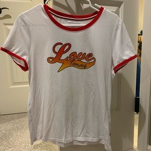 Tommy Hilfiger “Love Tommy” T-Shirt